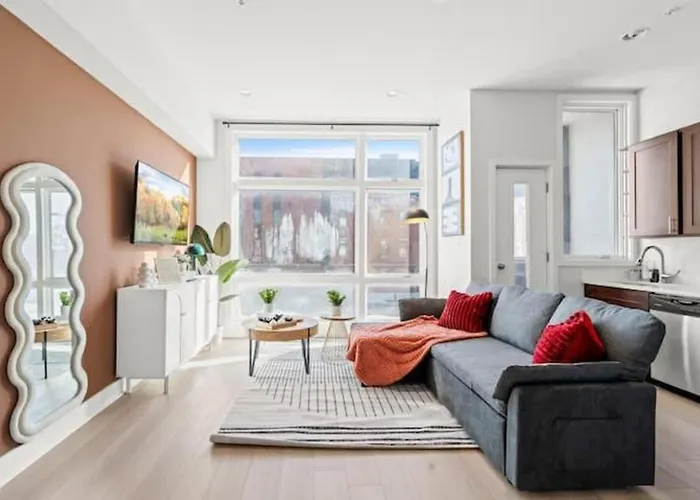 1Br Near Metro - Walk To Met & Food - Free Parking