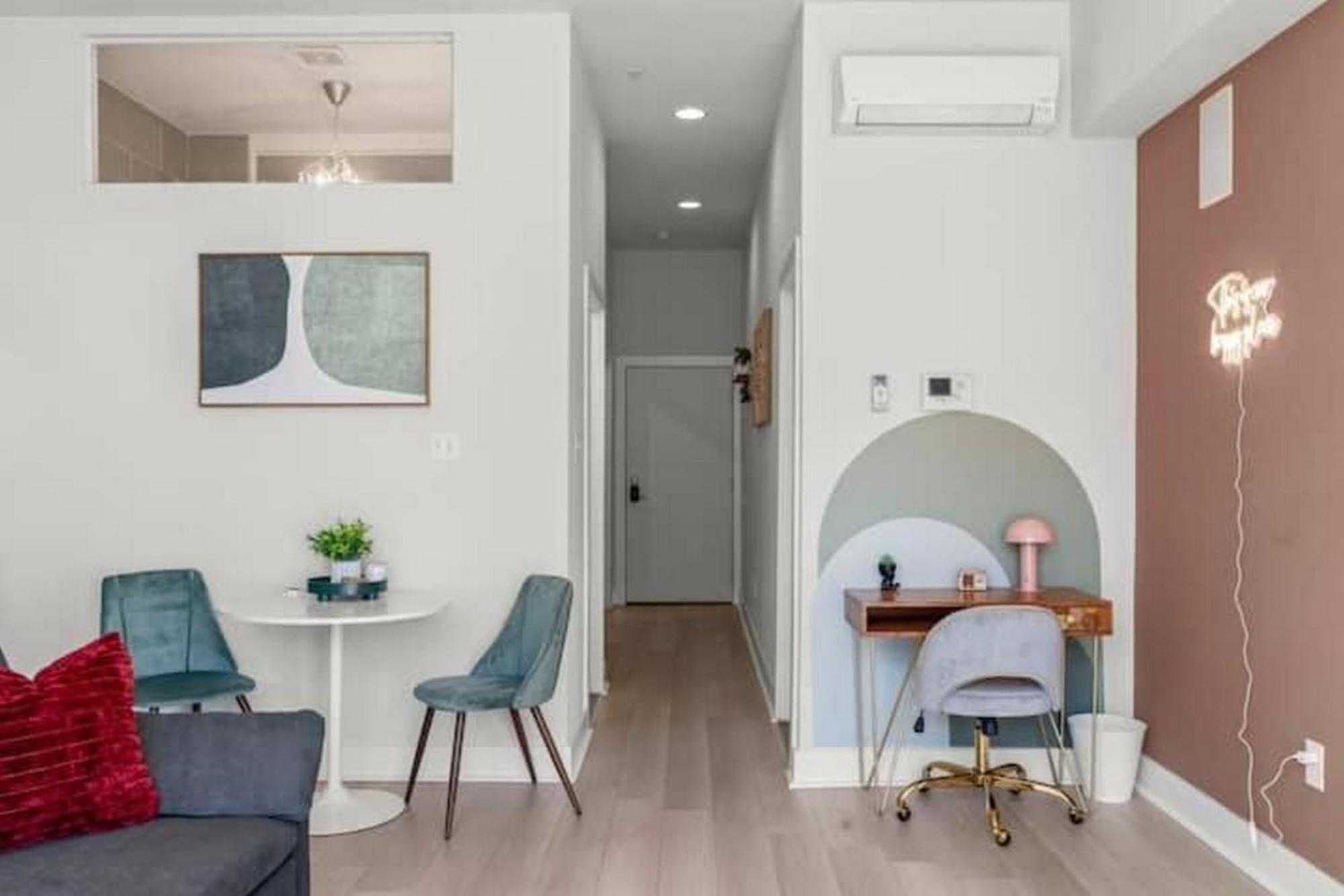 1br Near Metro - Walk To Met & Food - Free Parking Apartment